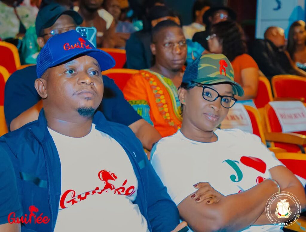 ๐๐ฏ๐๐ง๐ญ-๐ฉ๐ซ๐๐ฆ๐ข๐๐ซ๐ ๐๐ฎ ๐ฅ๐จ๐ง๐ -๐ฆ๐๐ญ๐ซ๐๐ ๐ ยซย ๐๐ฎ๐ข ๐ ๐ญuรฉ ๐๐๐ง ๐๐ข๐๐กย ยป : ๐๐ ๐๐ข๐ง๐ข๐ฌ๐ญ๐ซ๐ ๐๐จ๐ฎ๐ฌ๐ฌ๐ ๐๐จ๐ข๐ฌ๐ ๐๐ฒ๐ฅ๐ฅ๐ ๐๐๐ฅ๐ข๐๐ข๐ญ๐ ๐ฅ๐๐ฌ ๐๐๐ญ๐๐ฎ๐ซ๐ฌ ๐๐ฎ ๐ฉ๐ซ๐จ๐ฃ๐๐ญ