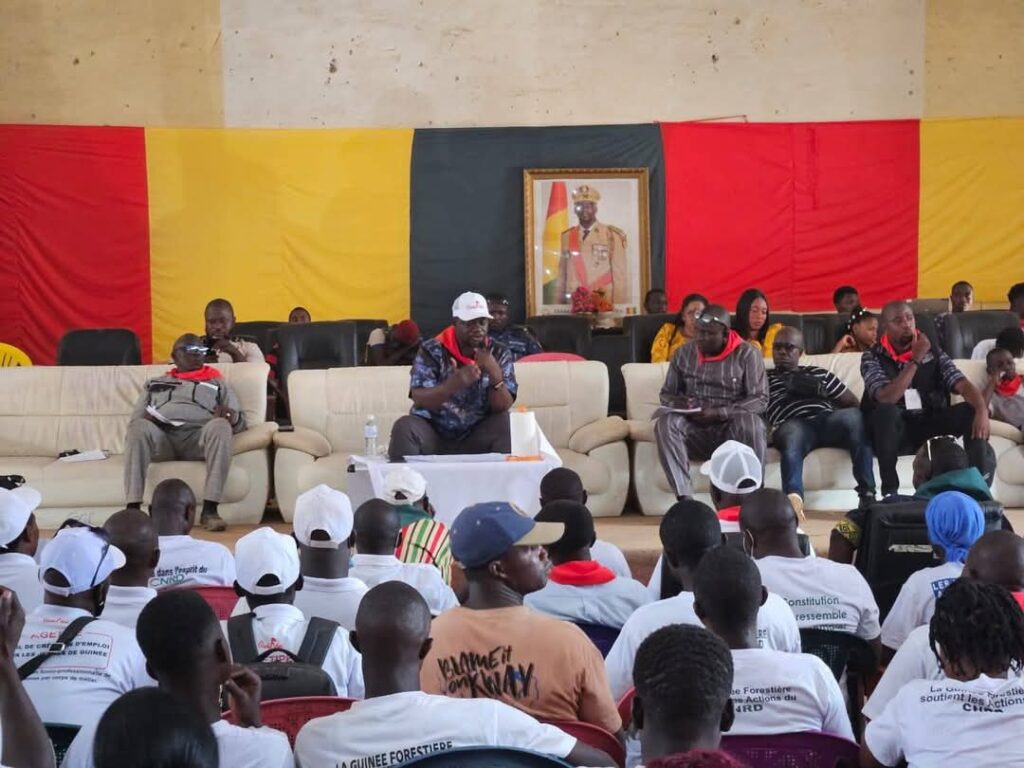 Immersion gouvernementale : la jeunesse de Macenta partage ses préoccupations avec le Ministre Keamou Bogola Haba