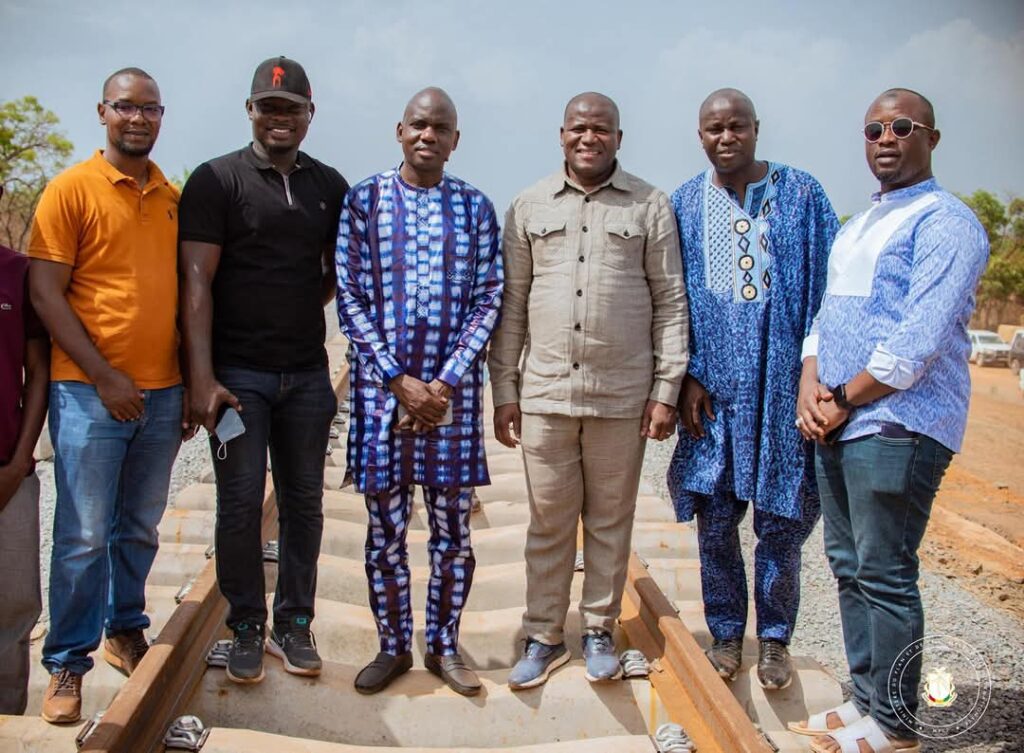 ๐๐ฆ๐ฆ๐๐ซ๐ฌ๐ข๐จ๐ง ๐ ๐จ๐ฎ๐ฏ๐๐ซ๐ง๐๐ฆ๐๐ง๐ญ๐๐ฅ๐ ๐๐ง ๐๐๐ฎ๐ญ๐ ๐๐ฎ๐ข๐ง๐๐ : ๐๐ญ๐๐ฉ๐ ๐๐ ๐๐๐ซ๐จ๐ฎ๐๐ง๐